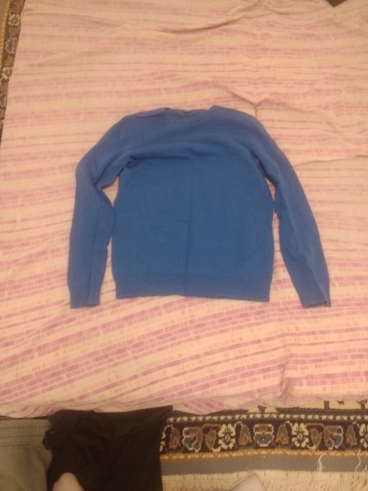 Pull bleu