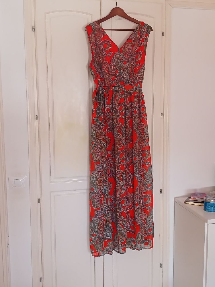 Robe rouge a motif cachemire 💥💥💥