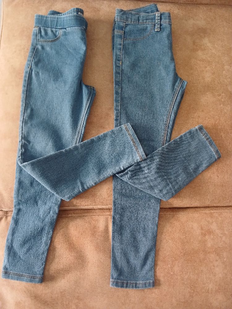 Lot de 2 jeans JEGGING&SKINNY de KIABI pour filles de 8ans 💞💞💞
