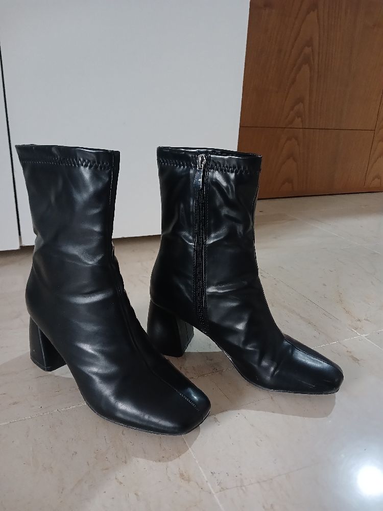 💫👢bottines GIVANA en noir métallisé pointures 38 👢💫