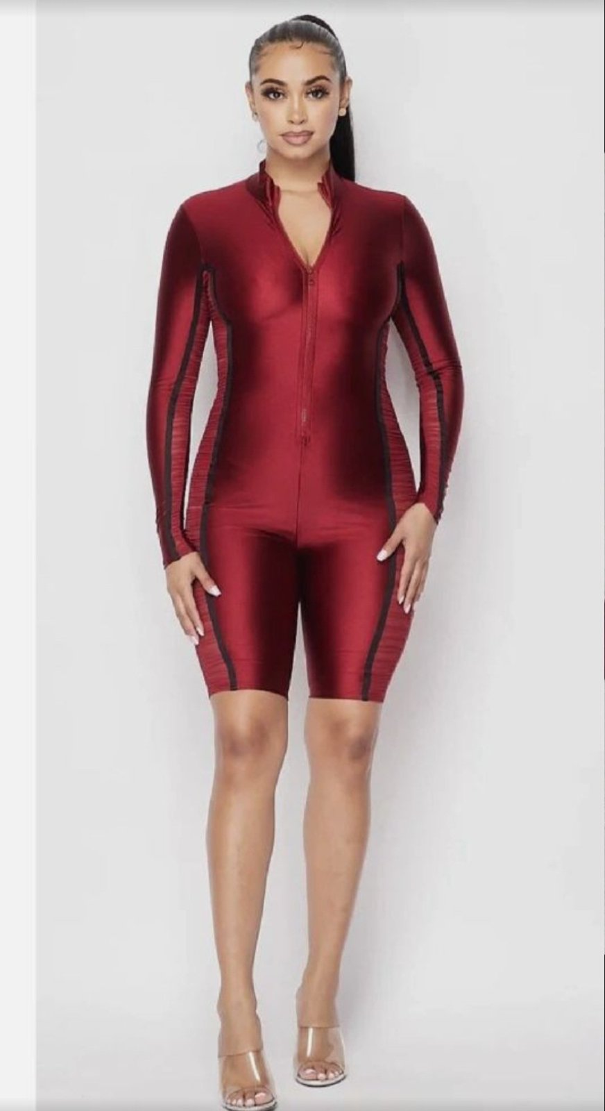 Burkini short taille M/L bordeaux, les côtes peu transparent
