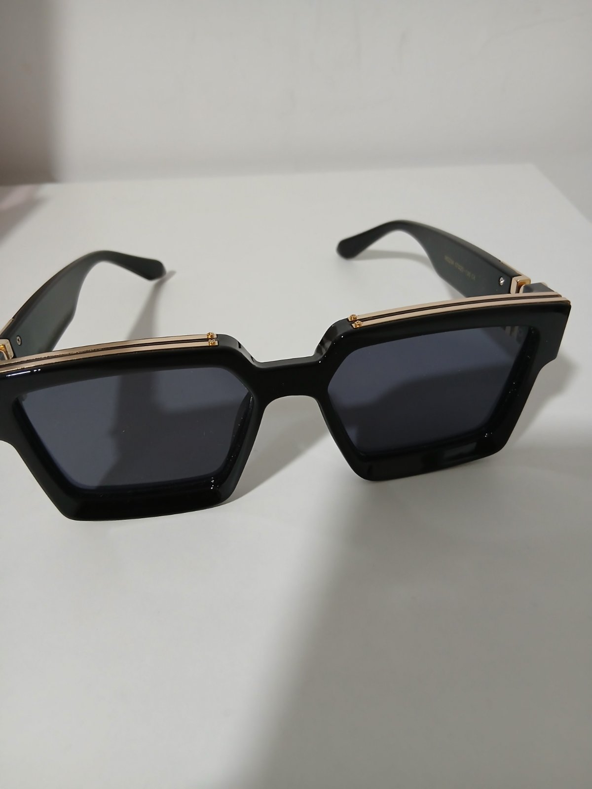 Lunettes de soleil Unisexe marque SHEEN KELLY Rétro Grande Carrées Cadre épais Métal Vintage Rectangulaires 
