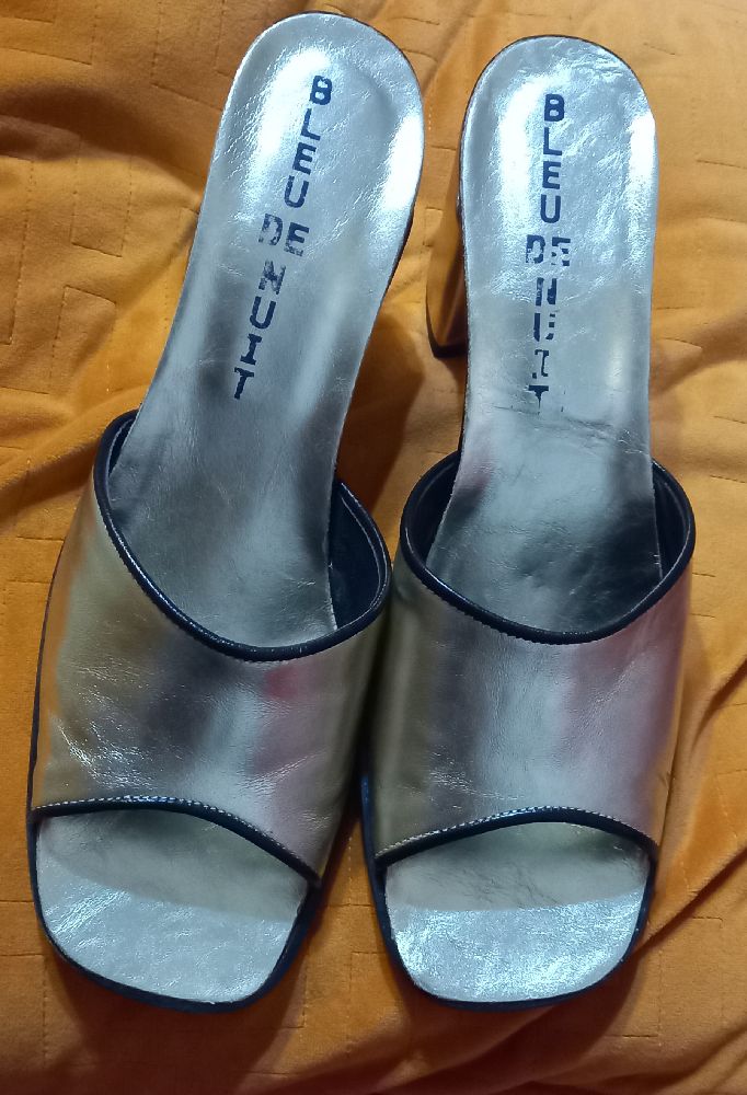 Mules dorés importés en cuir véritable 