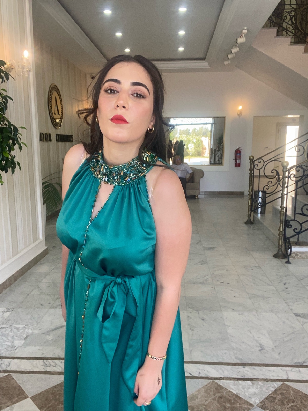 Robe satin vert matrouza ra9bitha