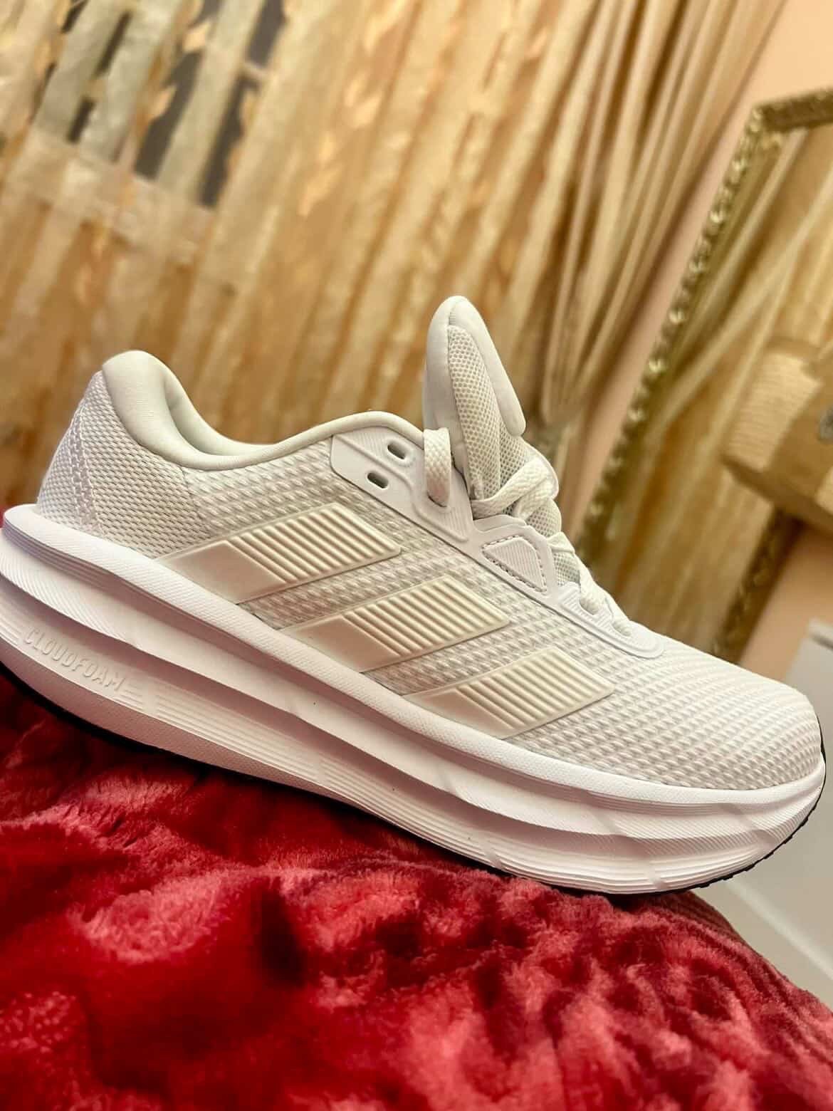 Adidas pointure 36.5 wala 37 original jdid