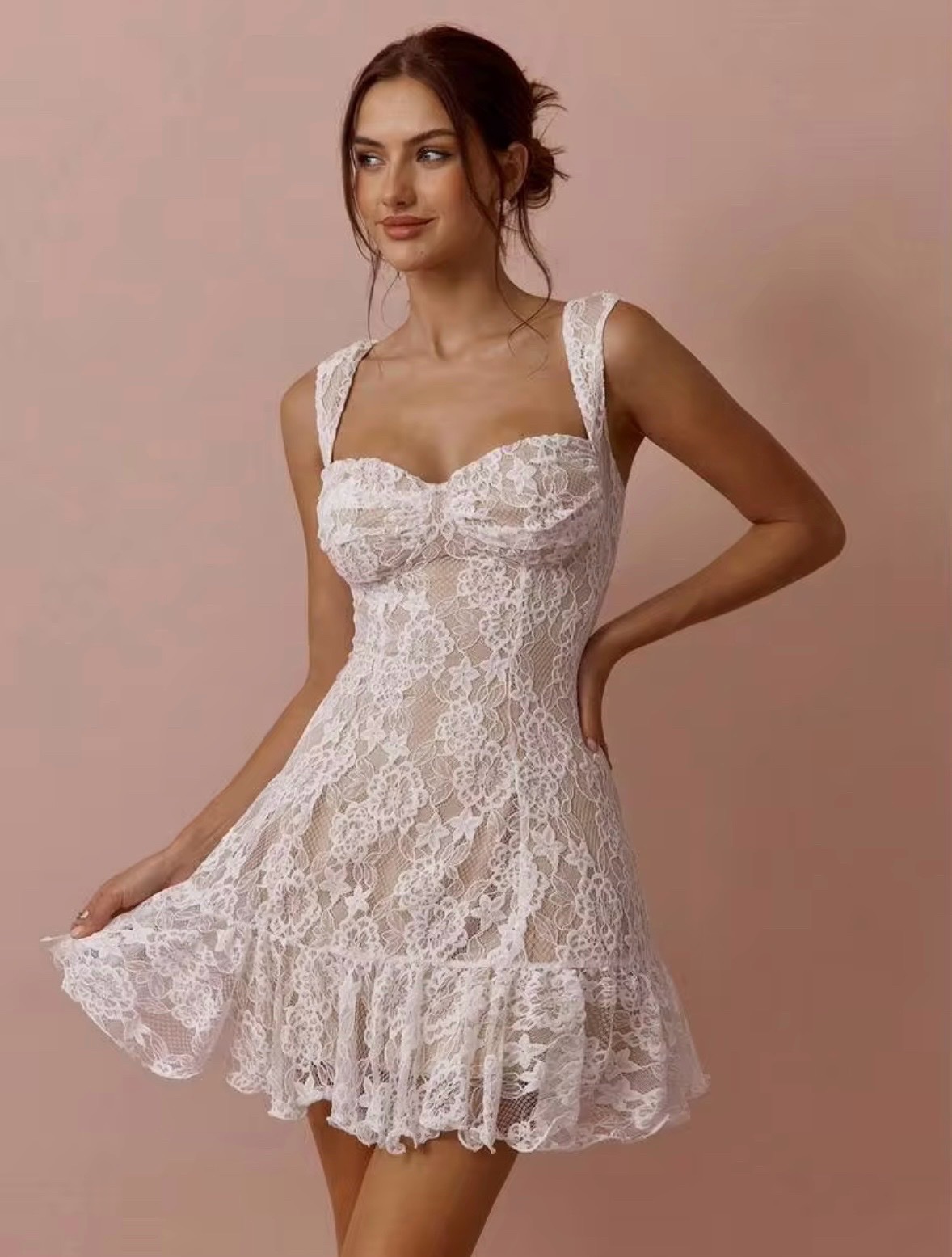 Tres belle robe dentelle