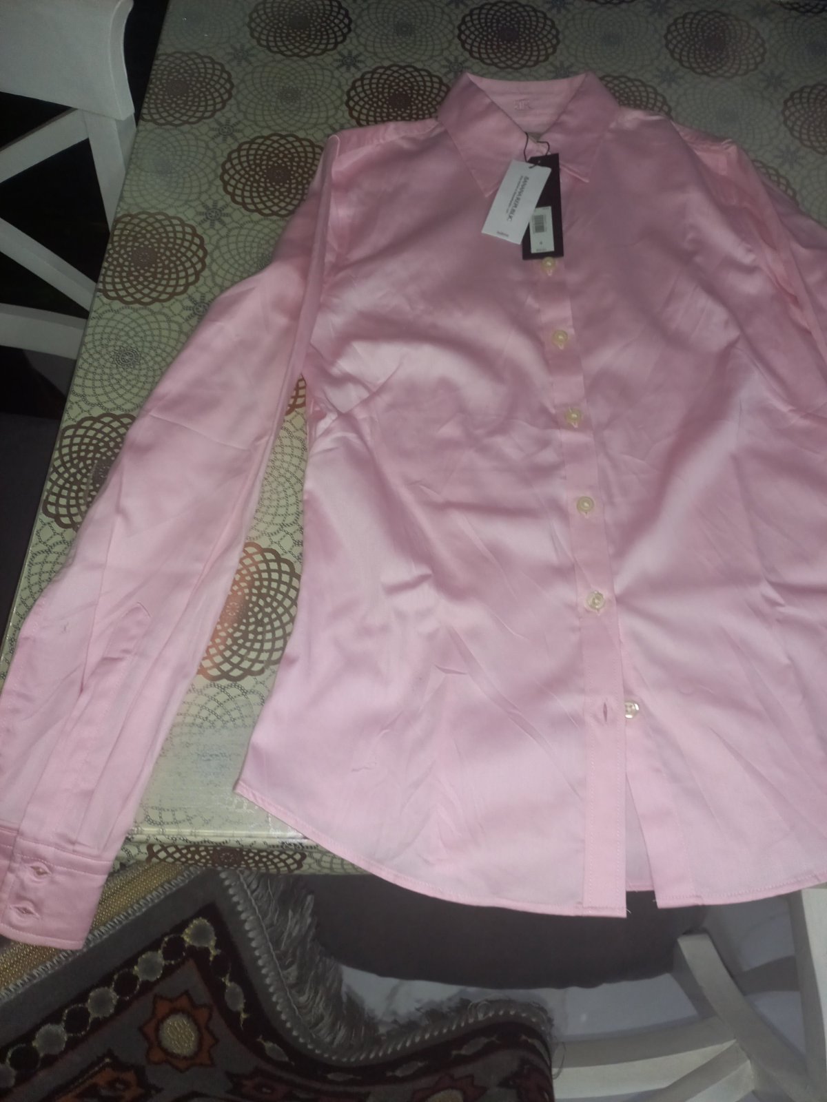 Chemise femme neuve avec étiquette de prix~180 dt