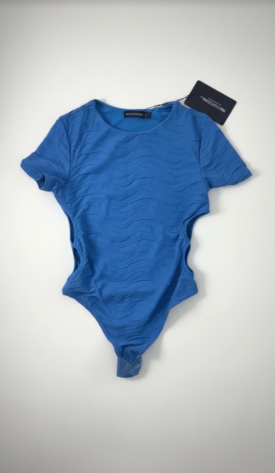 Body bleu avec découpes latérales – Neuf avec étiquette