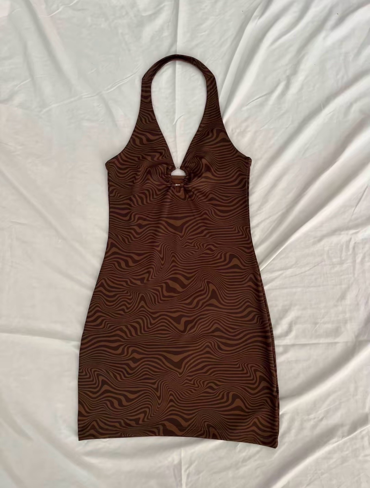 Robe dos nu marron imprimée – Taille S