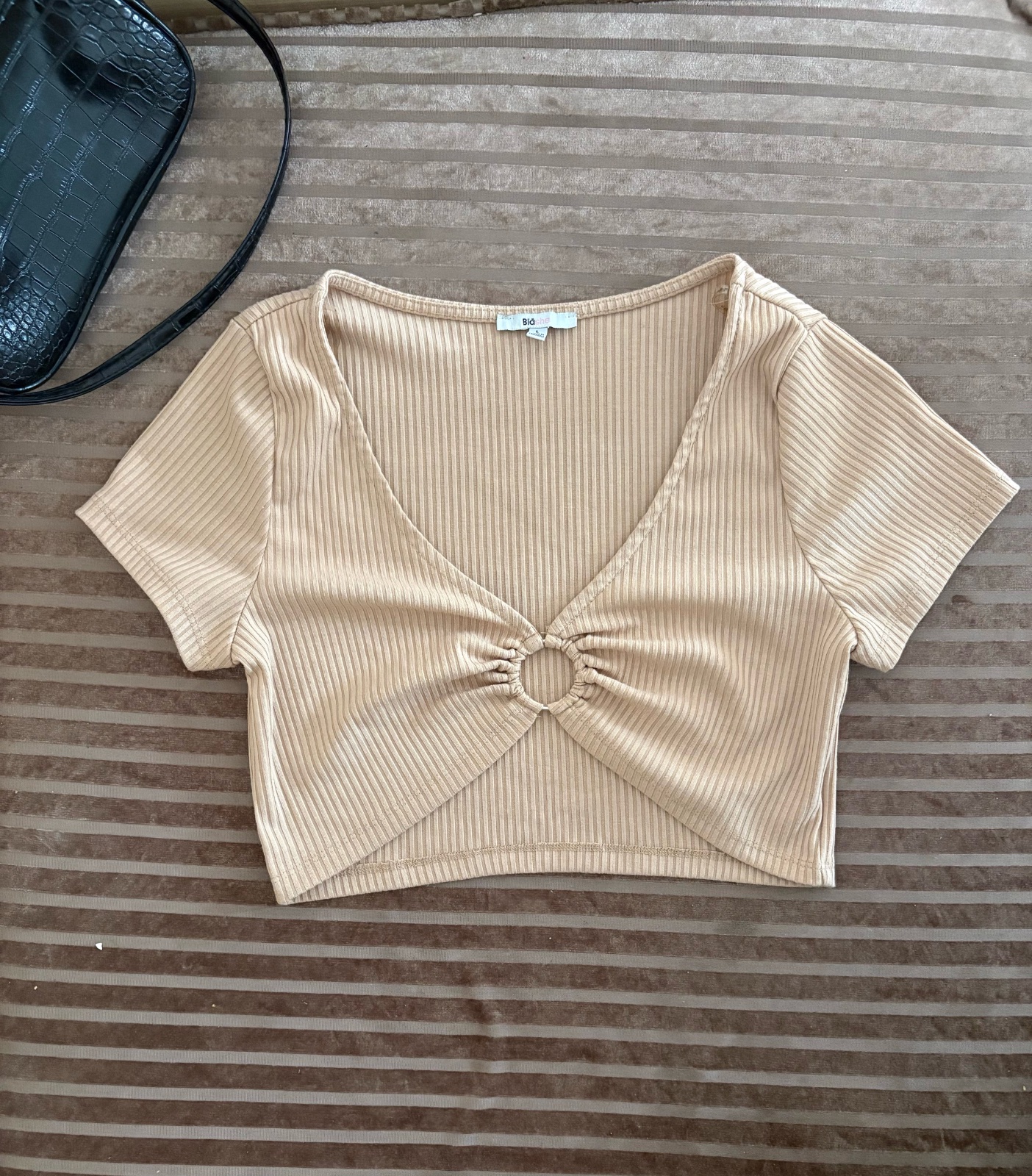 Top côtelé beige femme avec anneau