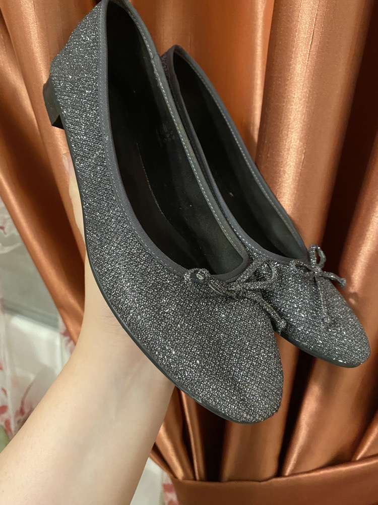 ballerines avec des cristeaux 
