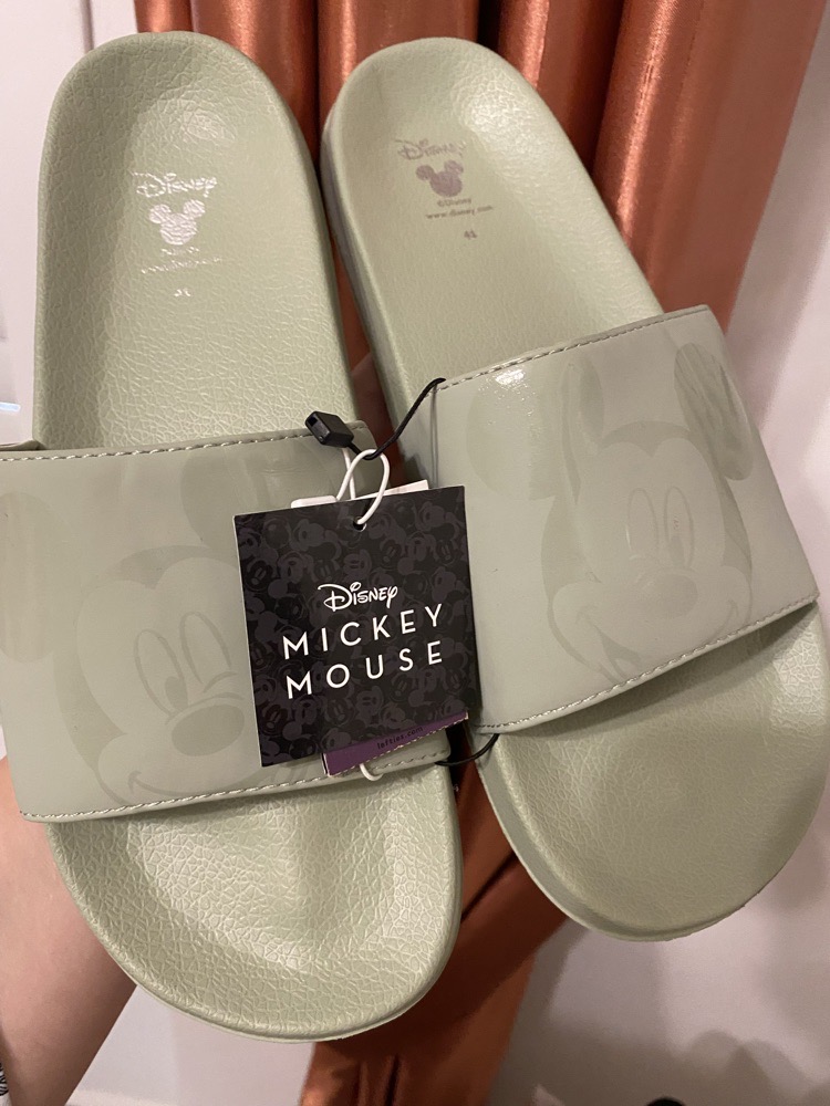 Mules en vert 