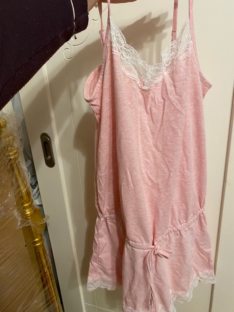 combinaison short en rose 