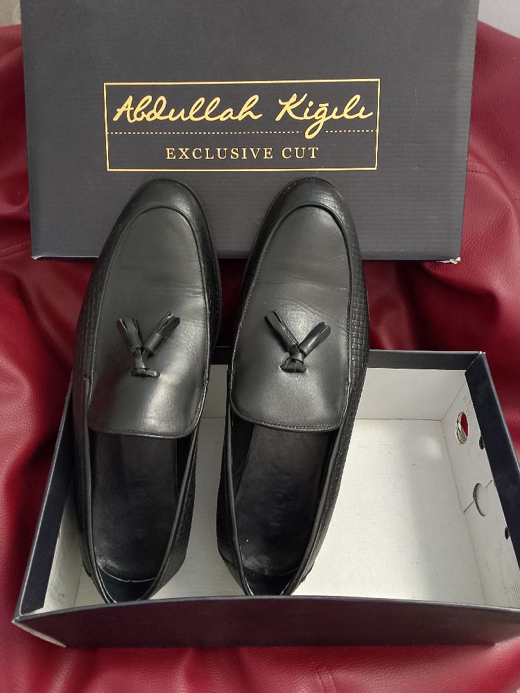 Chaussures homme très stylé pointure 45 de chez lufian 