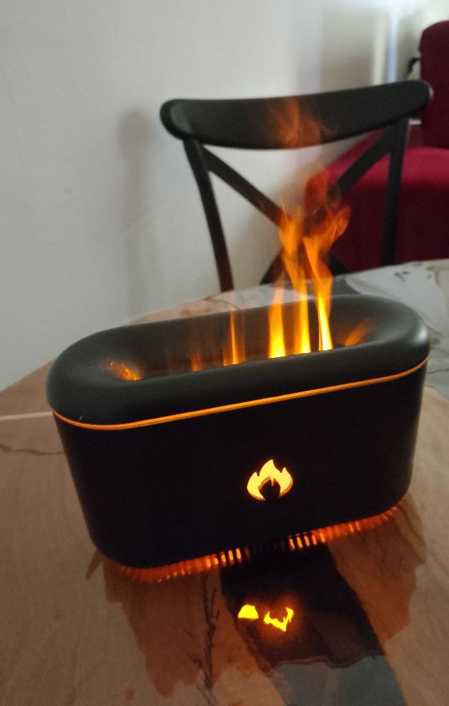 Humidificateur et diffuseur de huile essentielle 