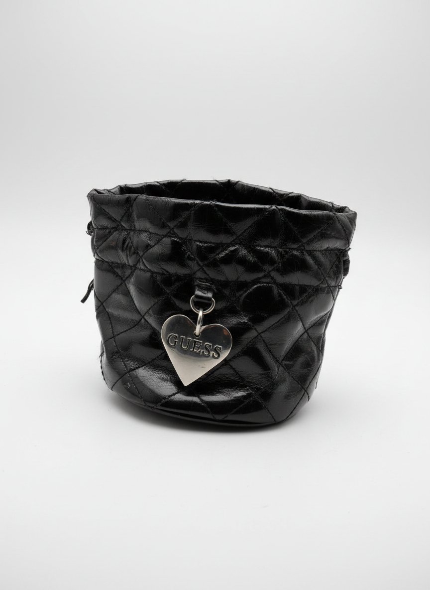 Pochette guess ideale pour accessoire 