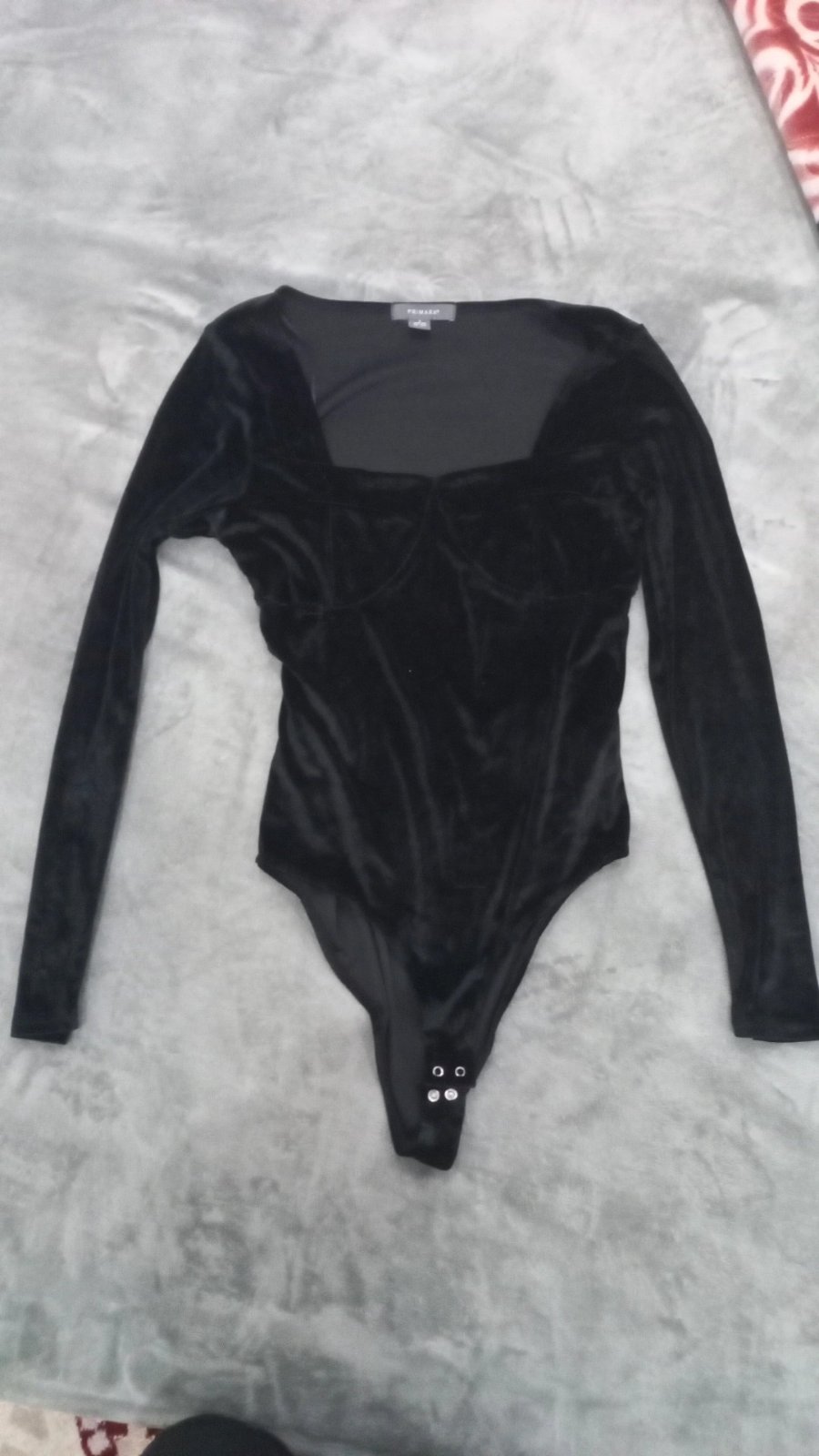 Des pulls basic taille M/L 