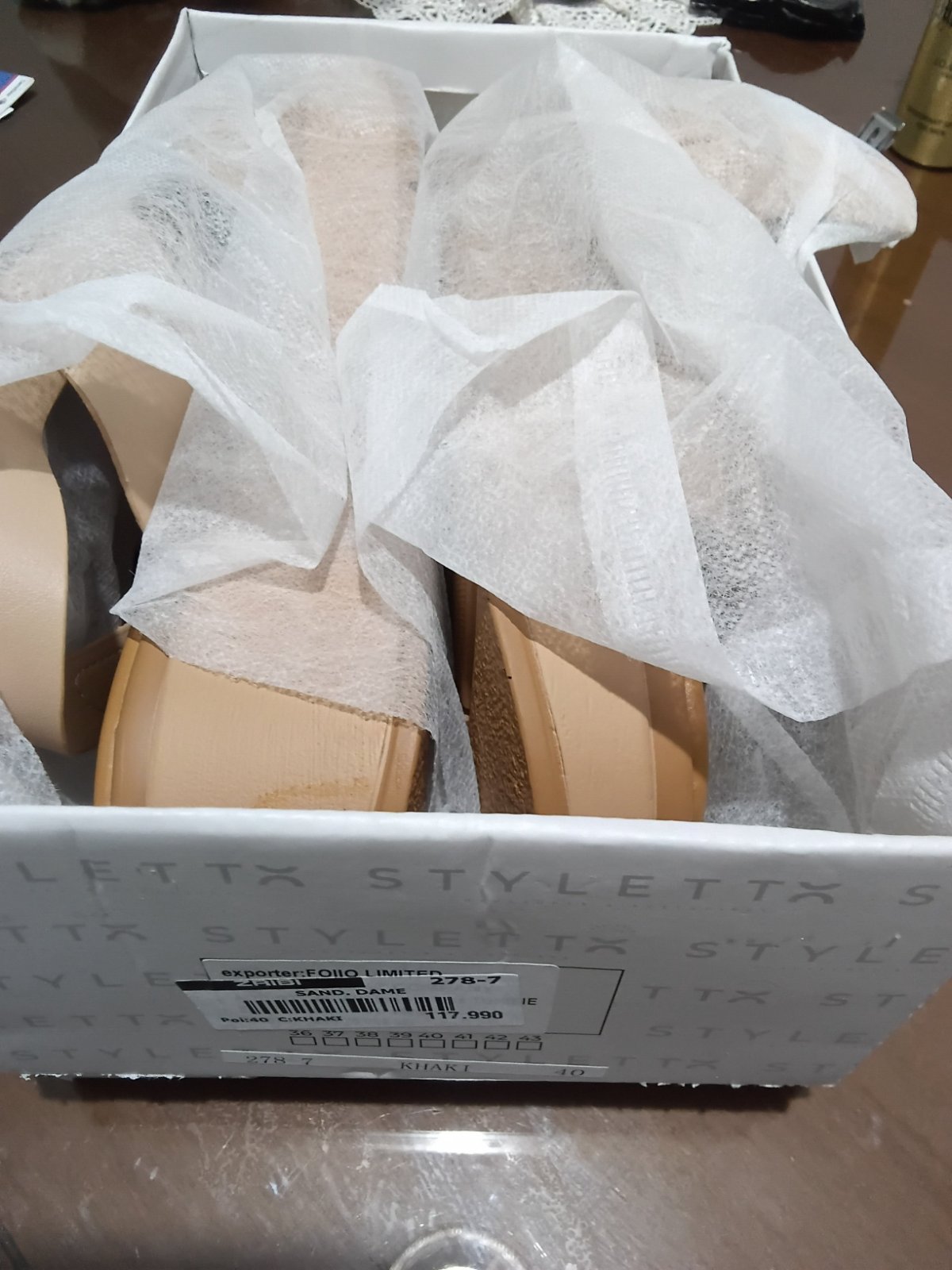 Sandelle compensée beige kaki encore neuf