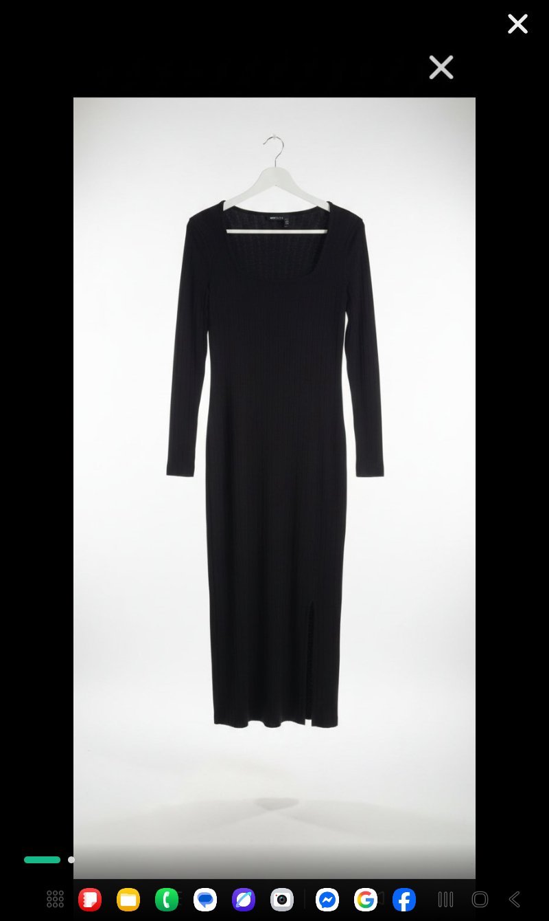 Robe avec fente