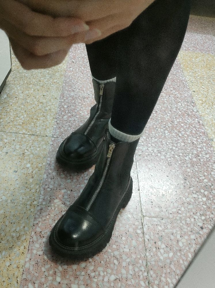 Des bottines à platforme Polaris