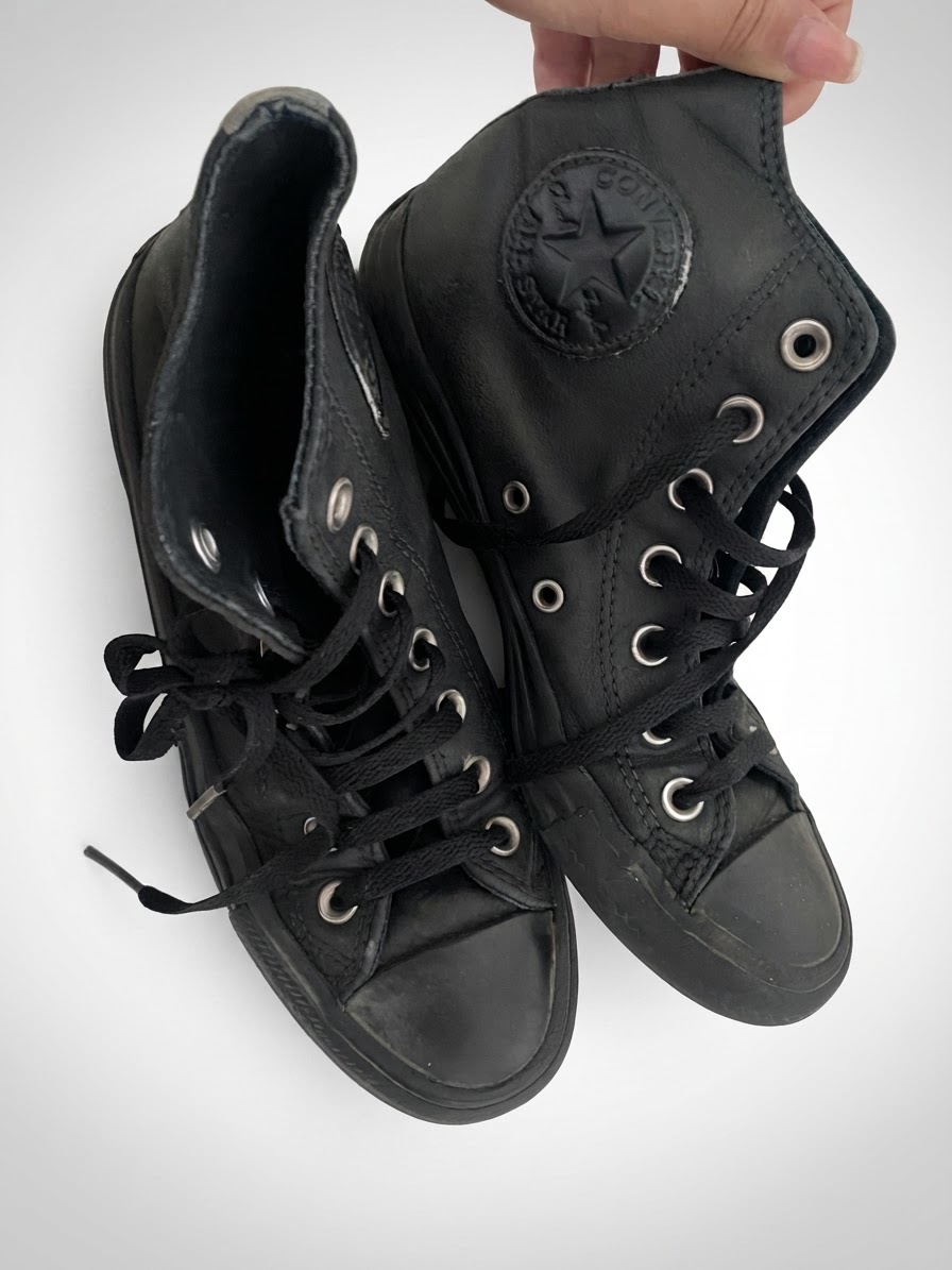 Converse en cuir noir