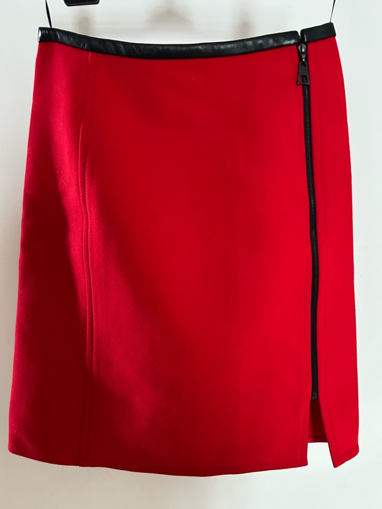 Jupe Louis Vuitton rouge 