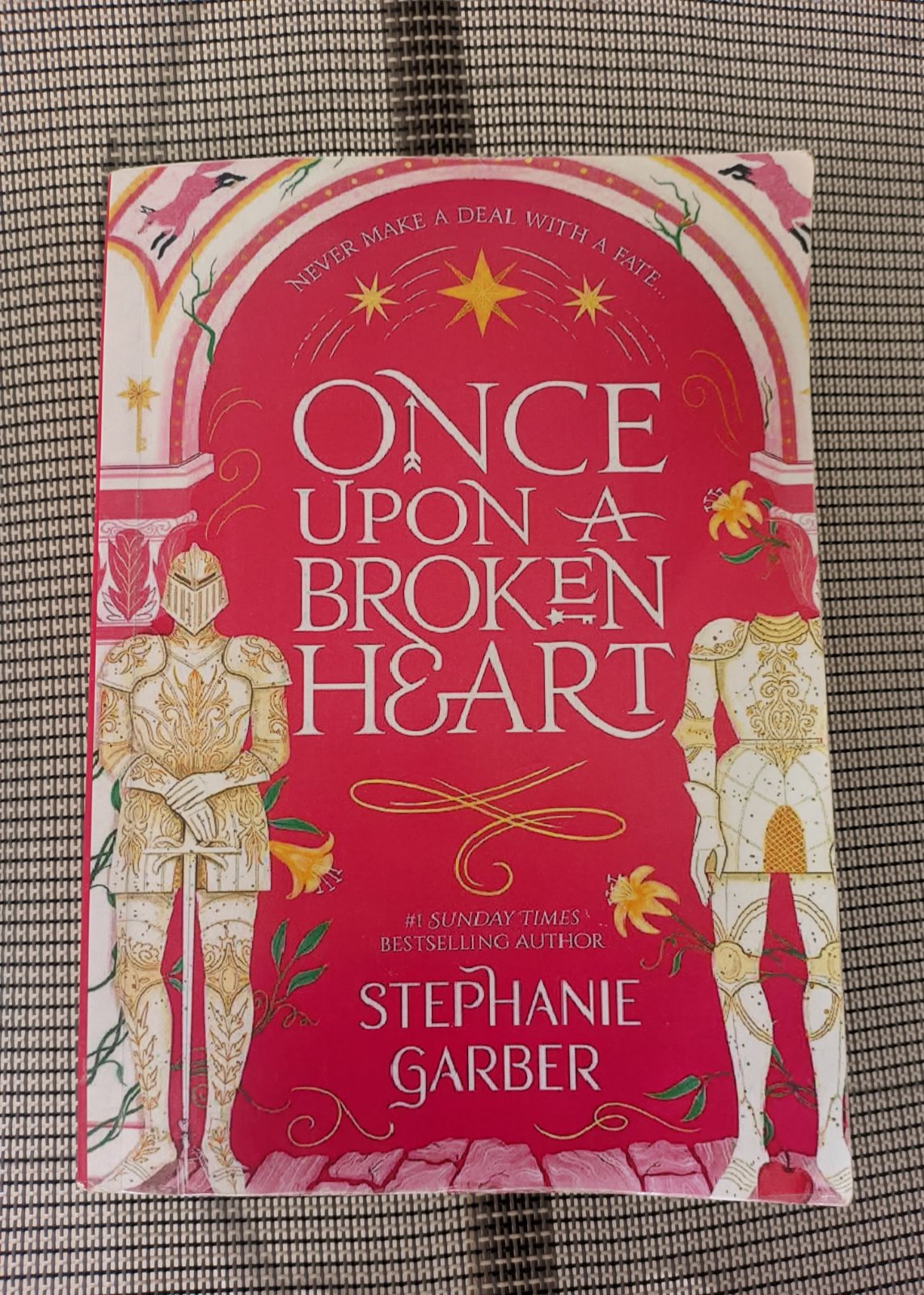 Livre en anglais : once upon a broken heart 