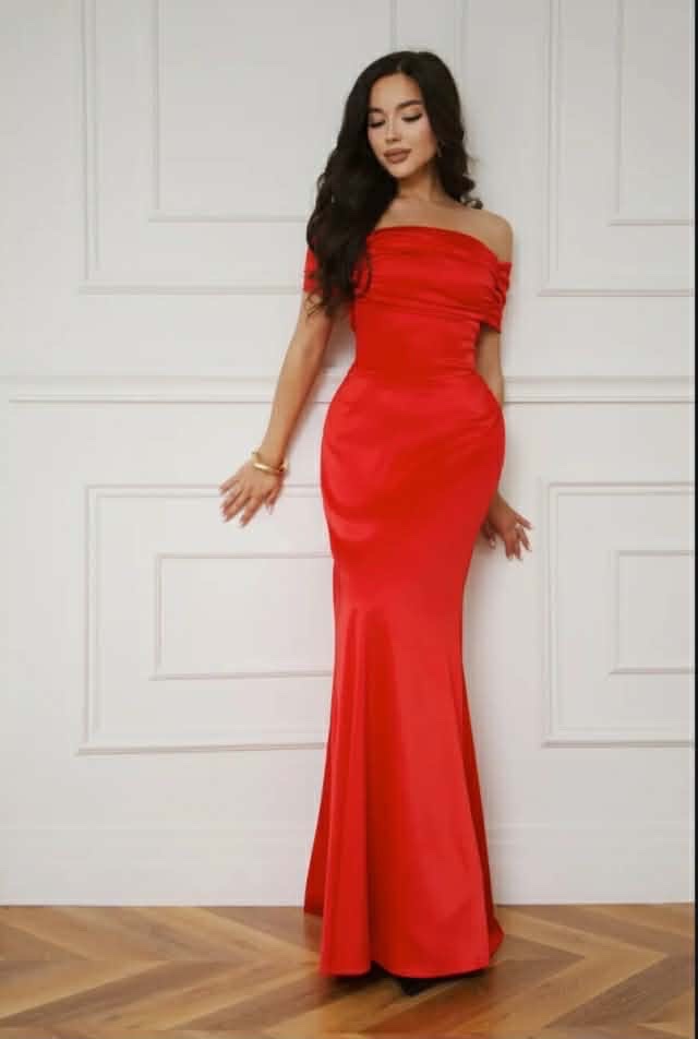 Robe satinée 