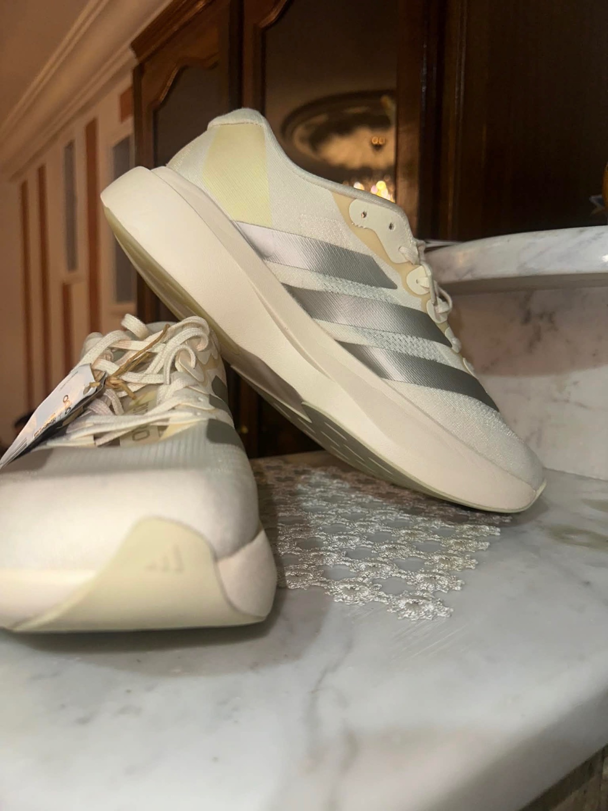 Adidas adizero evo sl pointure 42.5/43. Prix 280. Forsa 
