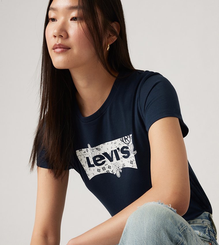 Levis crop top 💙💙💙💙