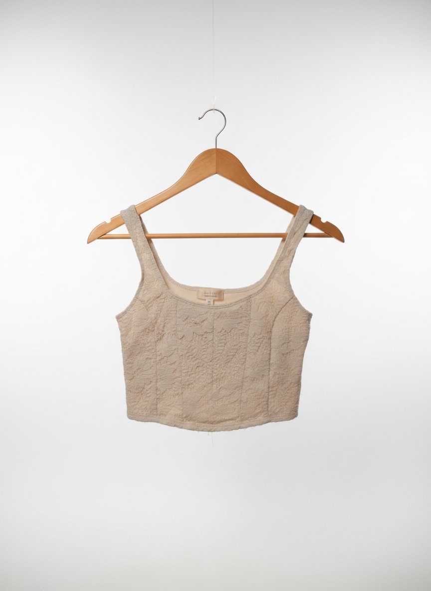 Haut chic en dentelle beige doublé à bas prix profitezzzz avec le code promo
