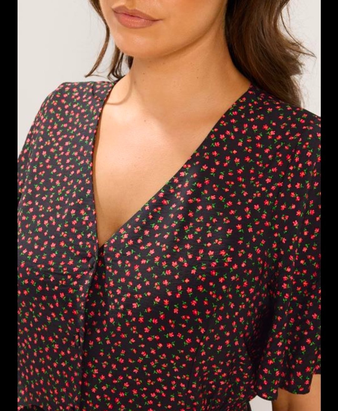Une robe fluide à motif floral  
