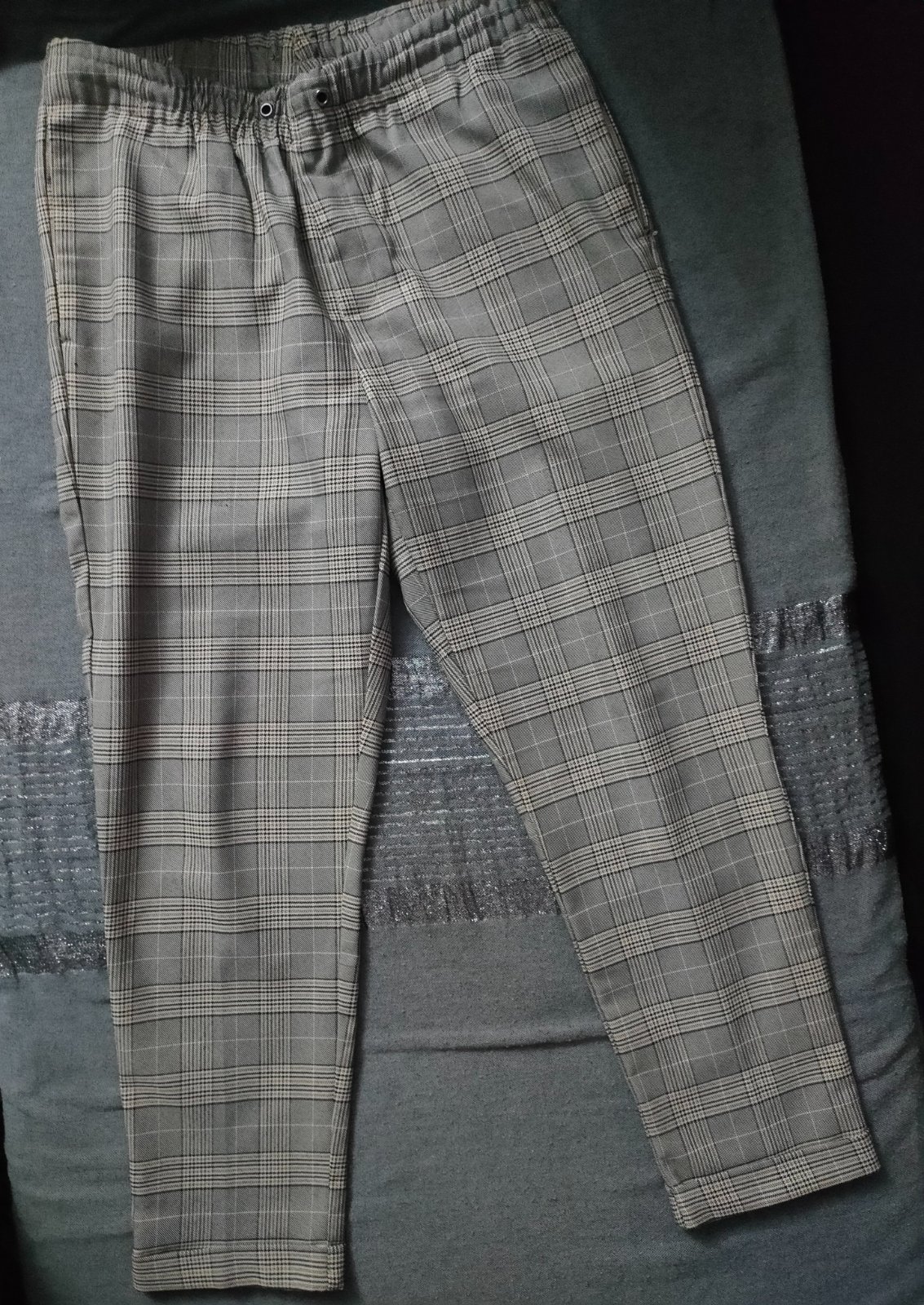 Pantalon à carreaux de la marque Zara