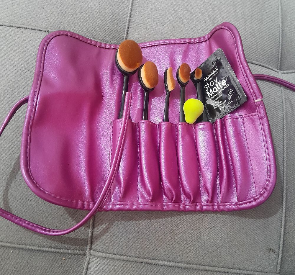 Trousse accessoire maquillage 