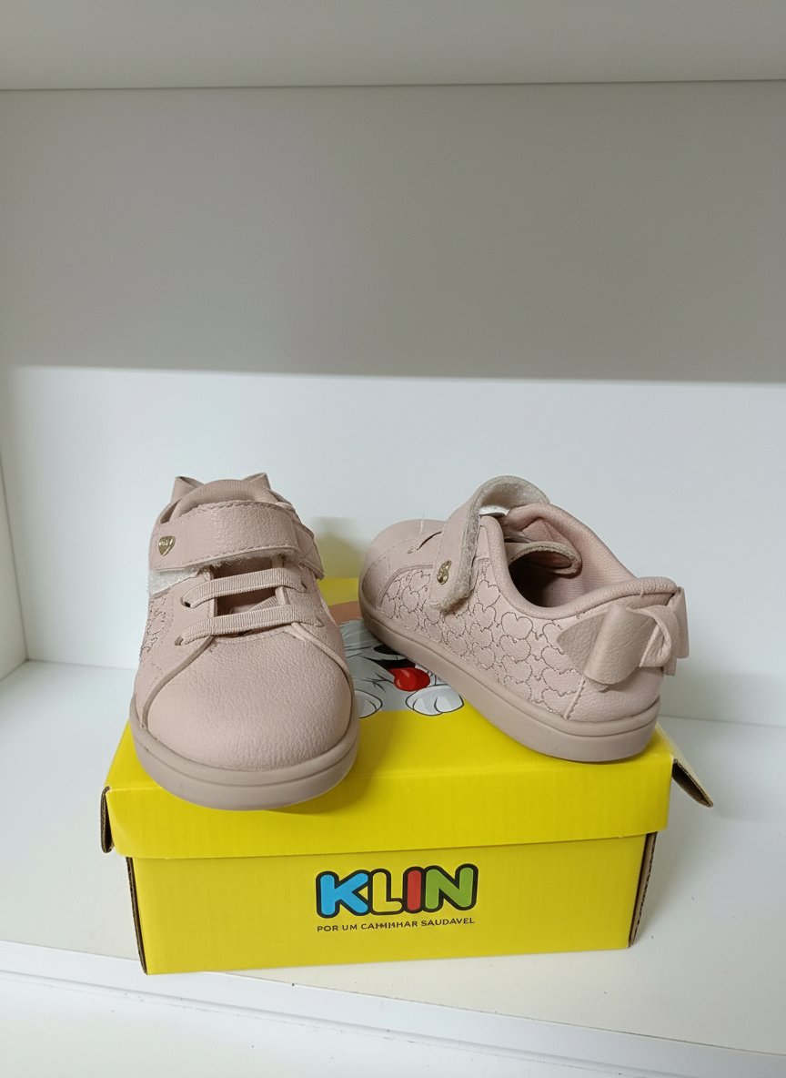 Baskets parfumé pour fille de la marque KLIN