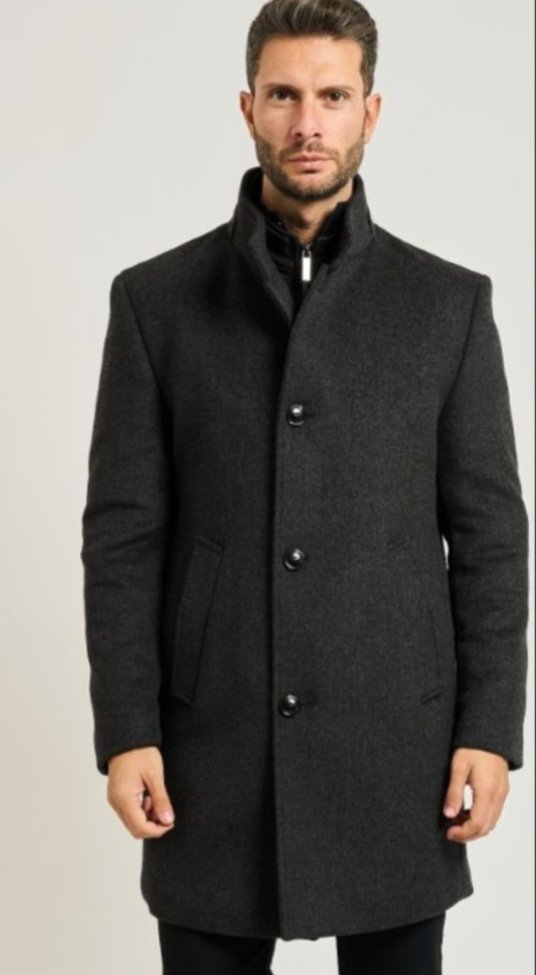 Manteau très class, de la marque Italienne haute gamme , Nazareno Gabrielli