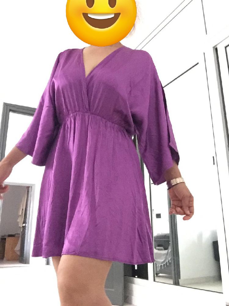 Robe satiné , très classe, marque ANIYE BY