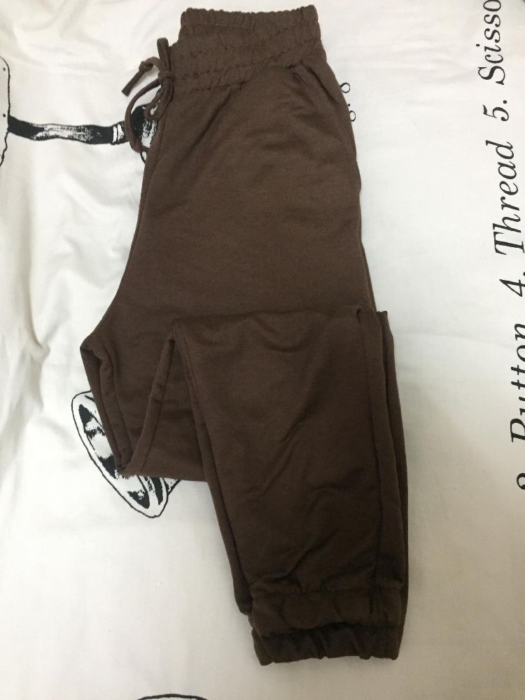 pantalon sport , importation France 