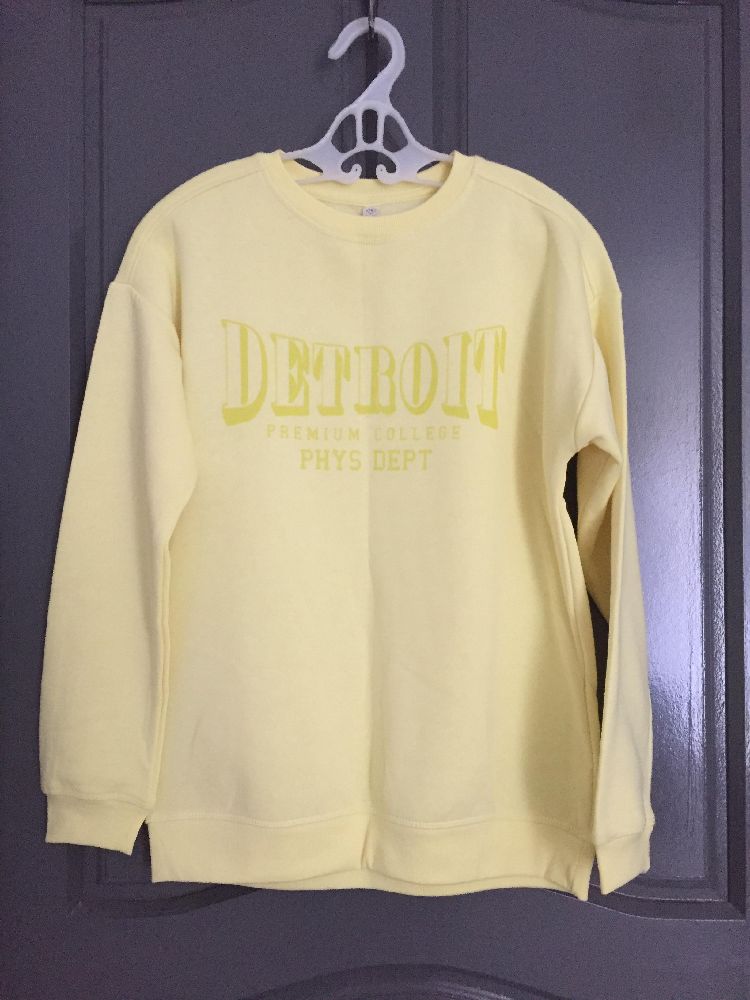 pull jaune citron , importation France 