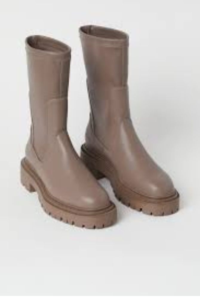 Bottines h&m , couleur grège  
