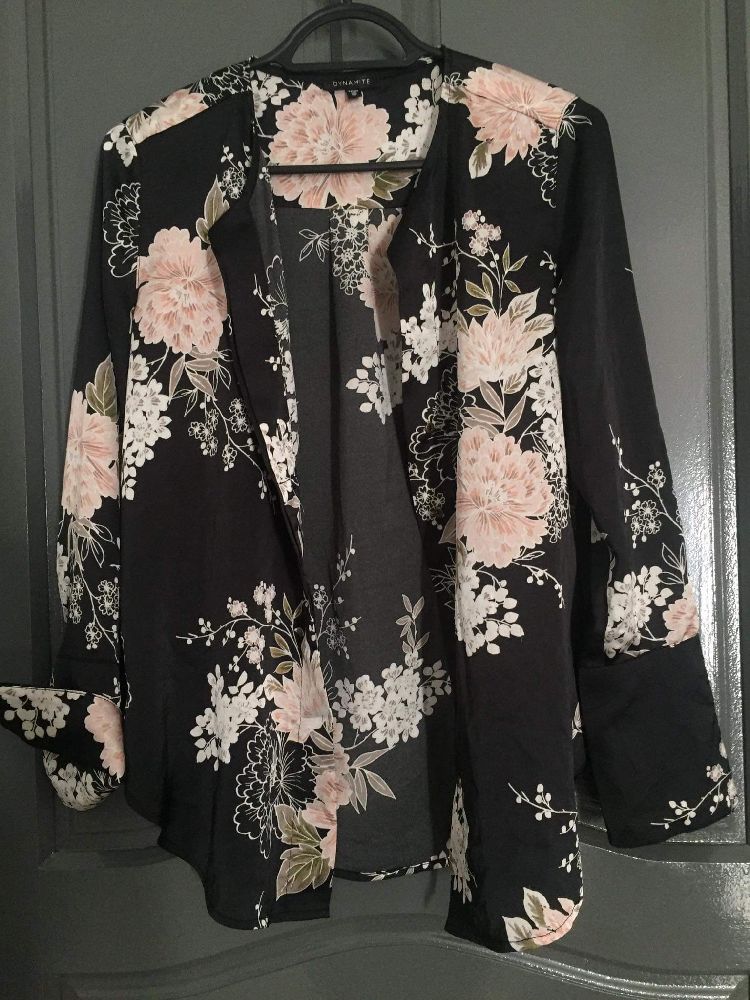 Chemise satinée  marque Dynamite
