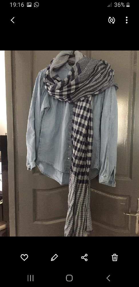 Lot: Chemise Mango en jeans a manches bouffantes + echarpe kbira 