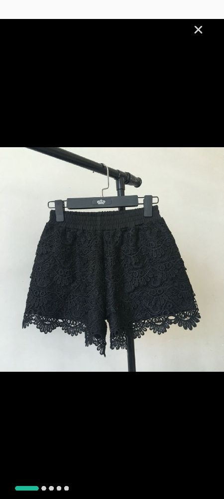 Short en dentelles 