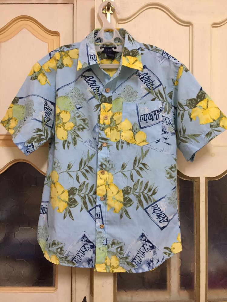Chemise pour garcon , comme neuve 