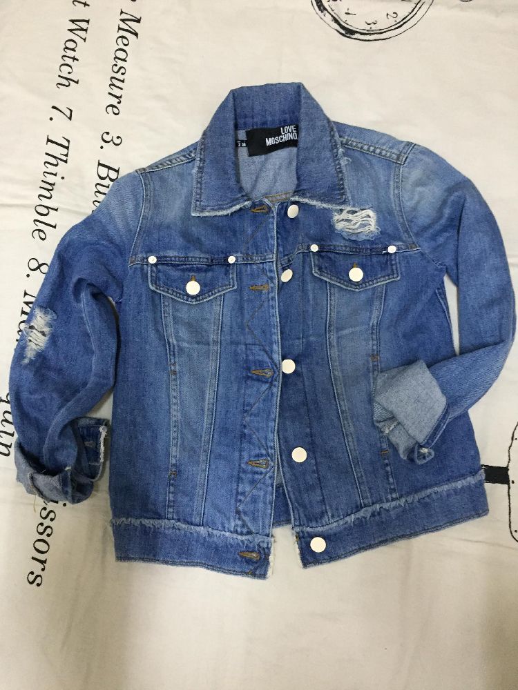 Veste Moschino , etat  neuve 