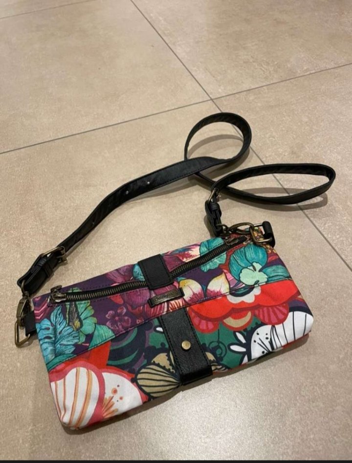 Clutch / pochette  Desigual 