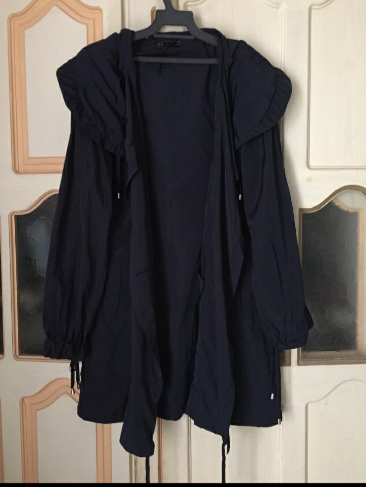 Veste légère longue , marque OVS , tissue imperméable 