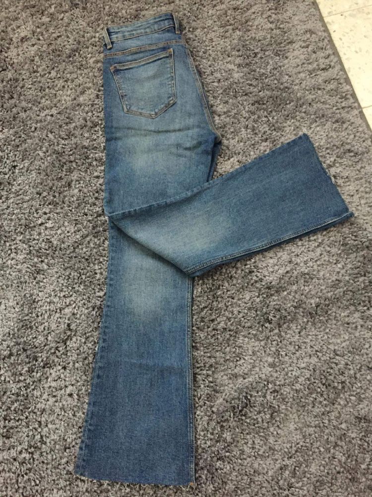 jeans Zara taille haute 