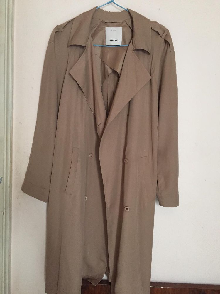 Trenchcoat caramel état neuf ( peu négociable )