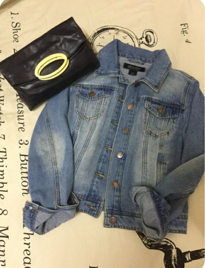 lot : veste jeans comme neuve + pochette en vrai cuir 